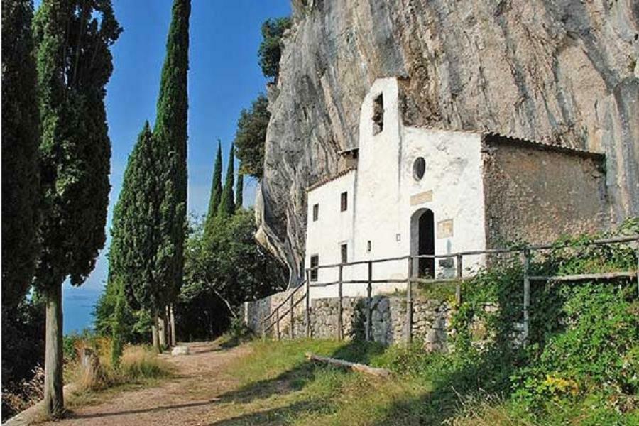 Appartamenti Serena - Nonna Agnese Gargnano Luaran gambar